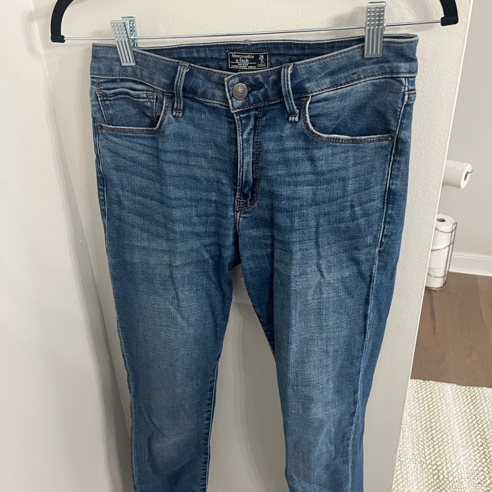 Abercrombie & Fitch Women's Blue Skinny Jeans